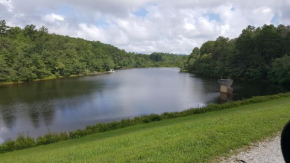Mountain Lake Lodge 2600sq ft house on the lake with boat and 2 kyaks